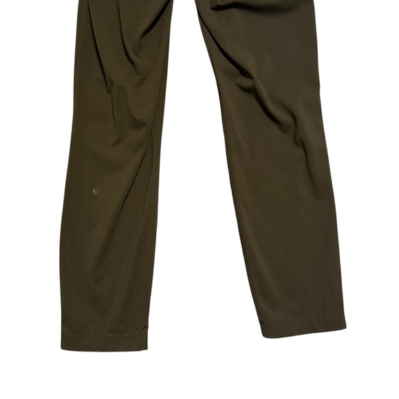 Lululemon | On The Fly Pant Dark Olive Size 4 - Picture 10 of 16